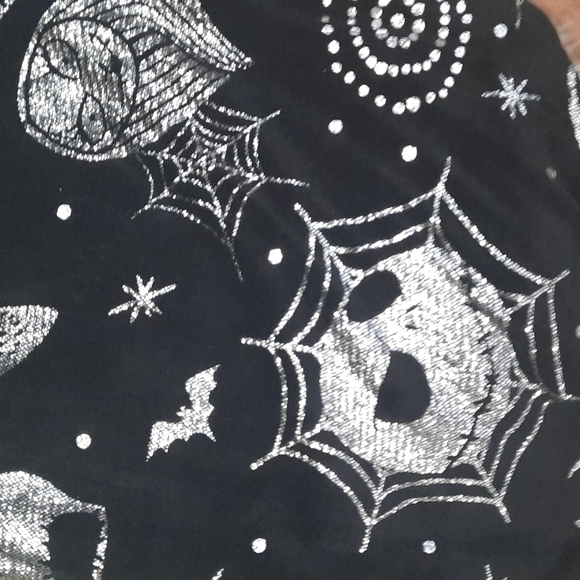 Disneys Nightmare Before Christmas Black Velour Crops - Picture 2 of 6